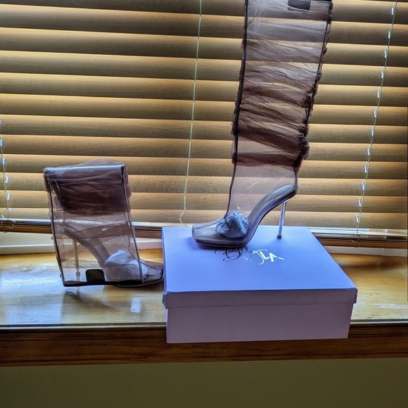 BFlyLA Knee High Brown; PVC, air holes, 4 inch gold heel and brown mesh - Picture 5 of 7